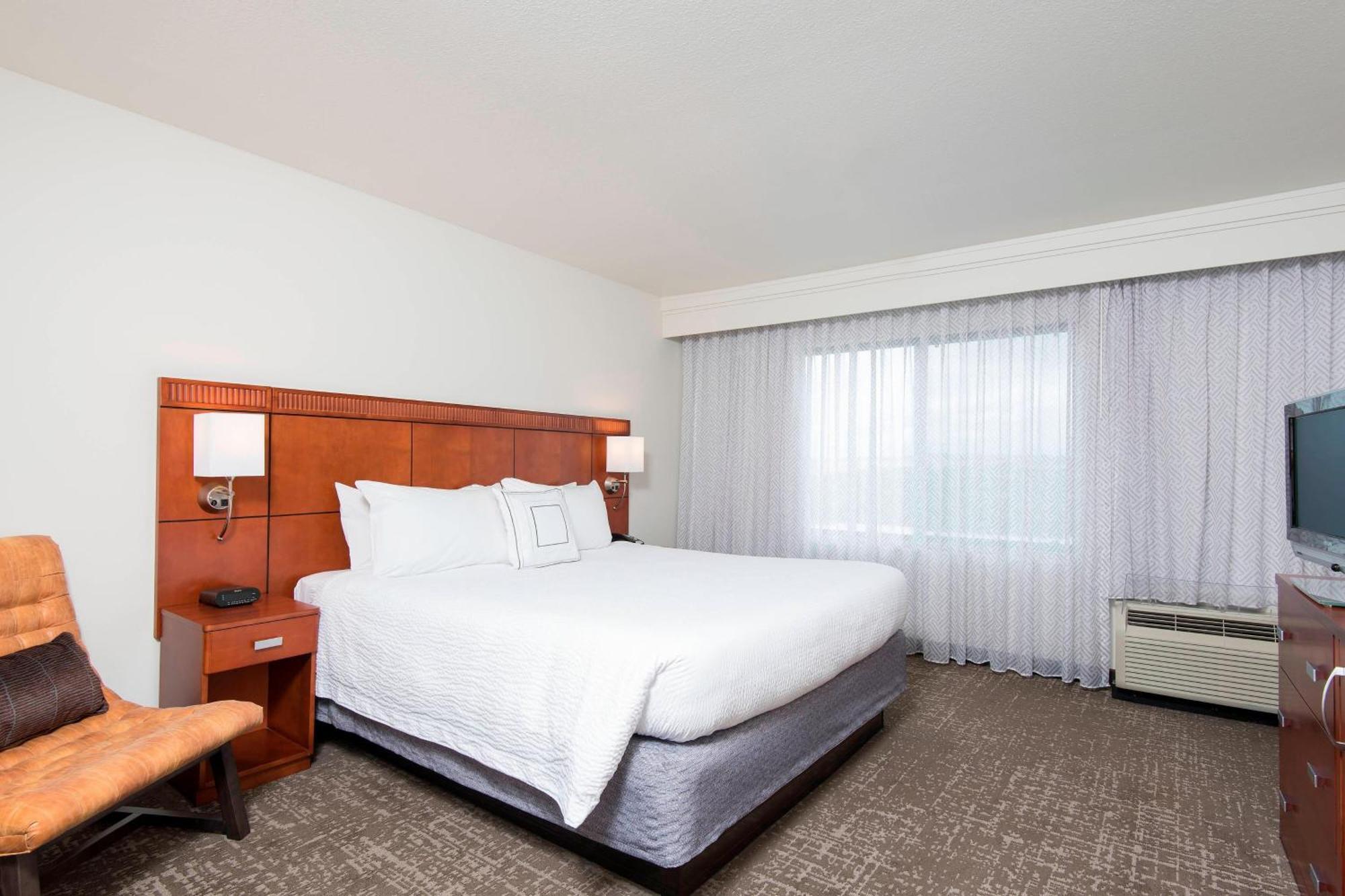 Отель Courtyard By Marriott San Antonio North Stone Oak At Legacy Экстерьер фото