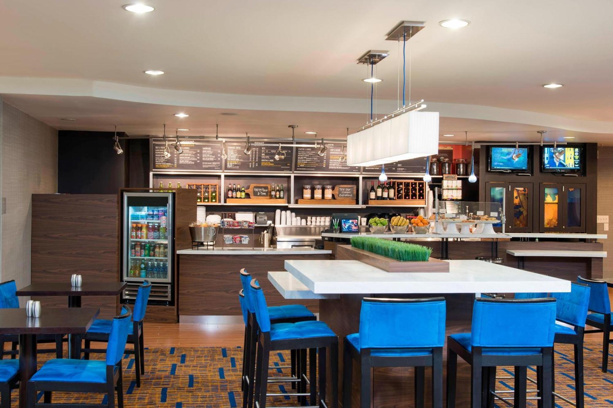 Отель Courtyard By Marriott San Antonio North Stone Oak At Legacy Экстерьер фото