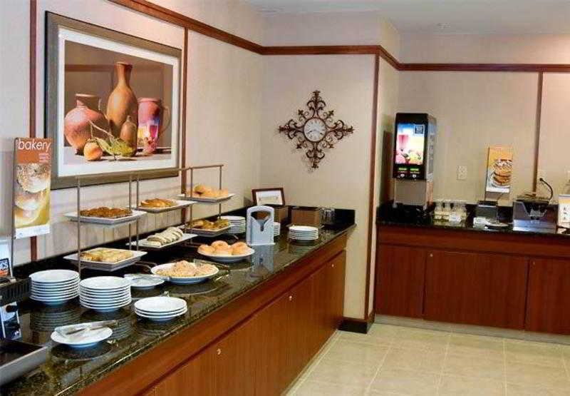 Отель Courtyard By Marriott San Antonio North Stone Oak At Legacy Экстерьер фото